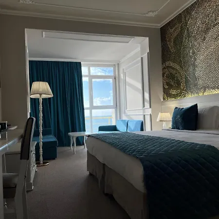 Adriatik Hotel, Bw Premier Collection 5*