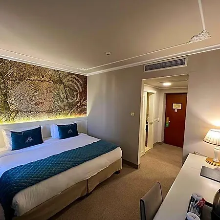 Adriatik Hotel, Bw Premier Collection 5*