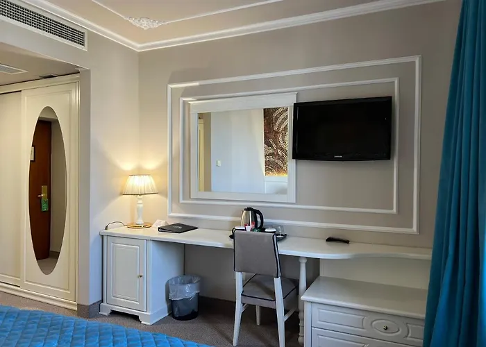 Adriatik Hotel, Bw Premier Collection Hotell