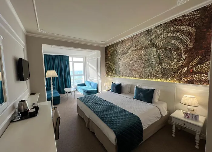 Adriatik Hotel, Bw Premier Collection Hotell 5*